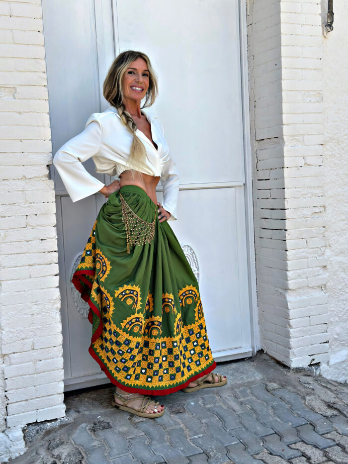 Falda Antigua Tribal  bordada Kutch - Imagen 3