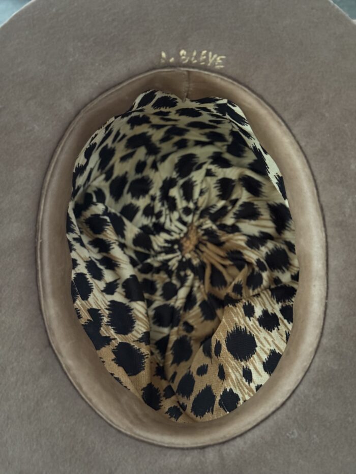 Love Hat - Imagen 4