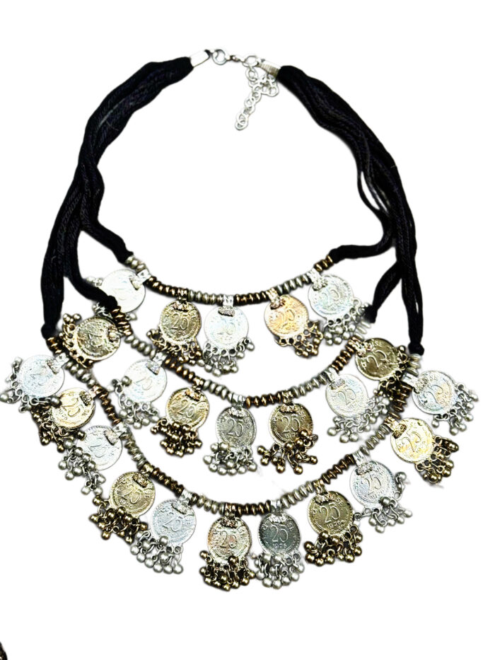 Collar Tribal Monedas Tres Vueltas